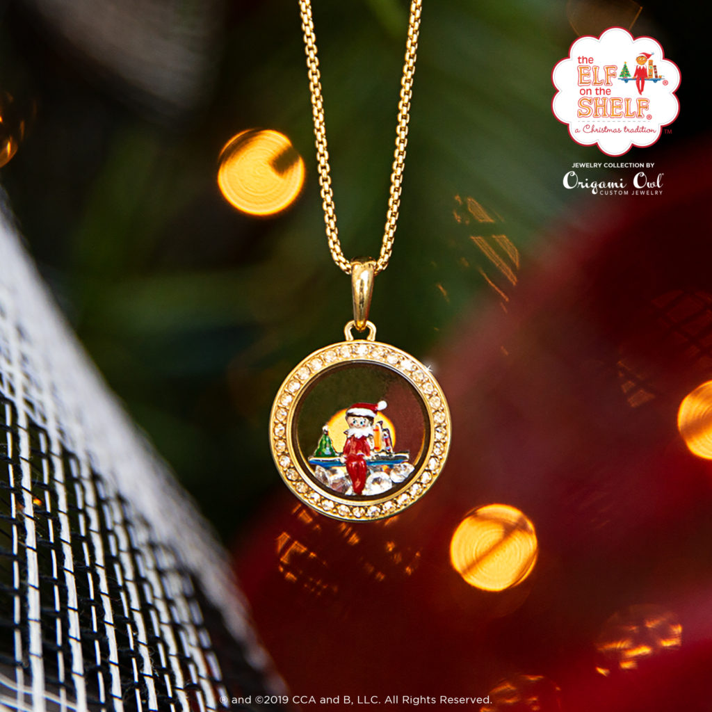 Origami owl Elf on the Shelf petite gold Locket