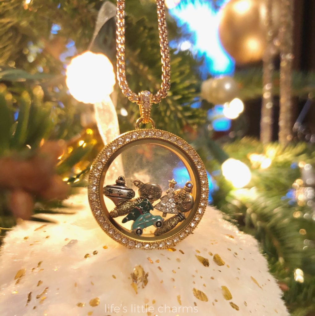 Origami Owl Christmas Locket Gold